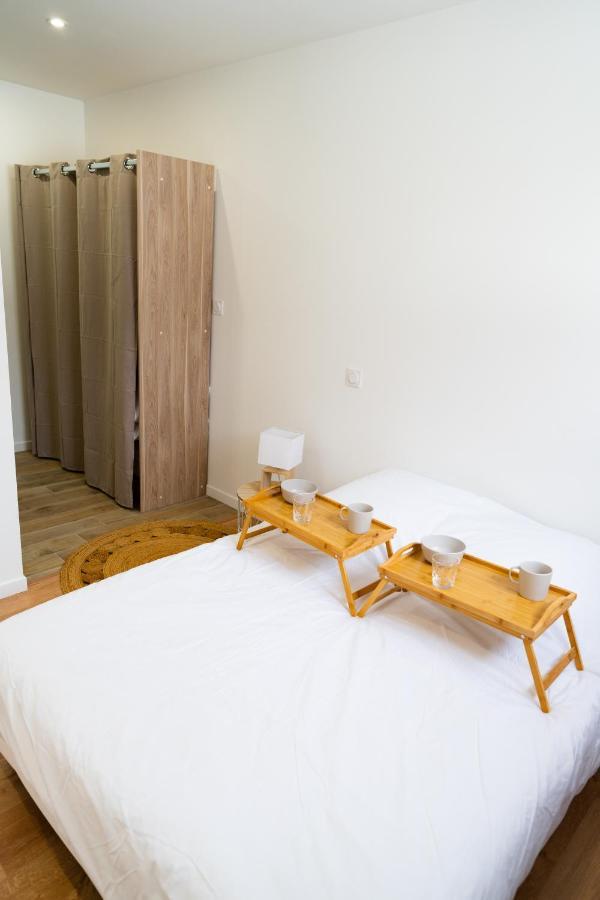 Spacieux Appartement Avec Parking Prive A Saumur Luaran gambar